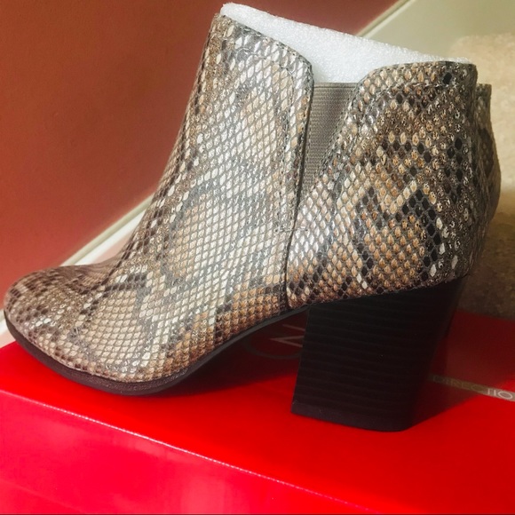 New Directions Heeled Booties women size 8.5 - Picture 3 of 5